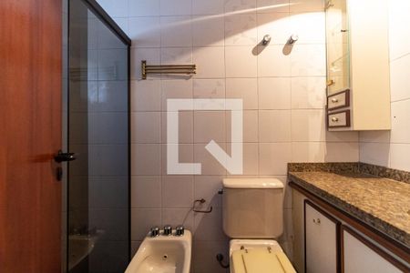 Apartamento à venda com 186m², 4 quartos e 3 vagasBanheiro da Suíte 2