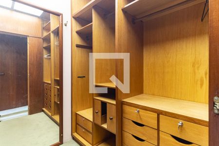 Apartamento à venda com 186m², 4 quartos e 3 vagasCloset da Suíte 1