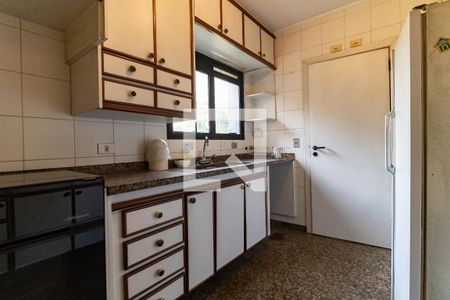 Apartamento à venda com 186m², 4 quartos e 3 vagasCozinha