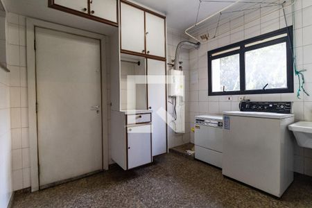 Apartamento à venda com 186m², 4 quartos e 3 vagasLavanderia