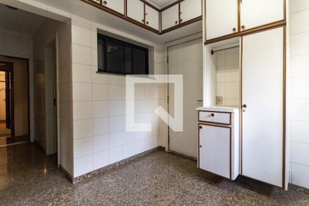 Apartamento à venda com 186m², 4 quartos e 3 vagasLavanderia