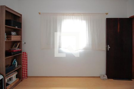 Casa à venda com 200m², 3 quartos e 3 vagasQuarto 2