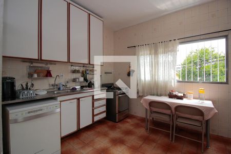 Casa à venda com 200m², 3 quartos e 3 vagasCozinha