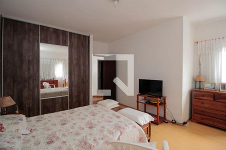 Casa à venda com 200m², 3 quartos e 3 vagasSuíte 1