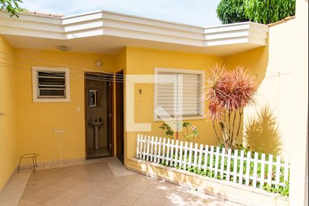 Casa à venda com 161m², 3 quartos e 4 vagasQuintal