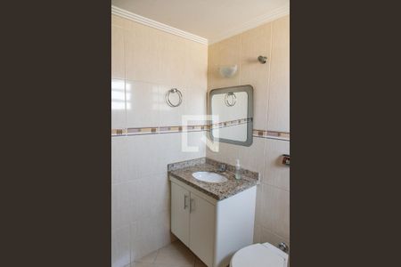 Casa à venda com 161m², 3 quartos e 4 vagasBanheiro do salão