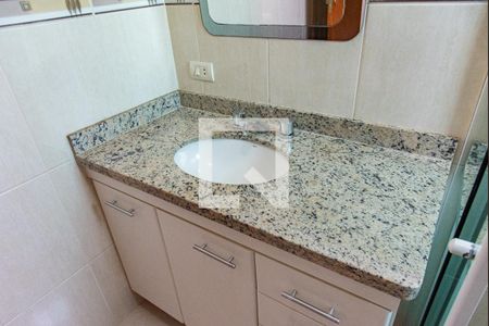 Casa à venda com 161m², 3 quartos e 4 vagasBanheiro da suíte 2