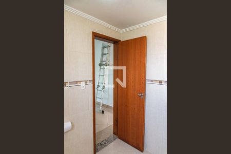 Casa à venda com 161m², 3 quartos e 4 vagasBanheiro do salão