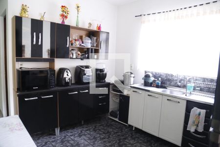 Casa à venda com 125m², 4 quartos e 2 vagasCozinha 