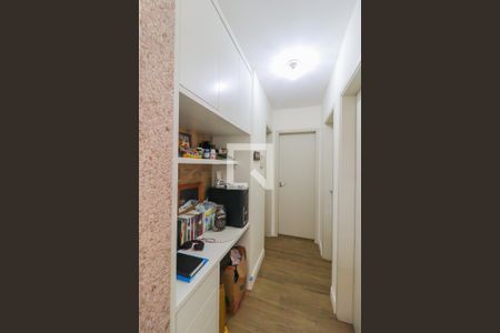 Corredor de apartamento à venda com 3 quartos, 71m² em Jardim Tamoio, Jundiaí