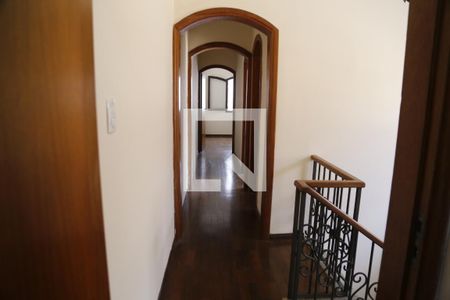 Casa à venda com 200m², 3 quartos e 3 vagasCorredor