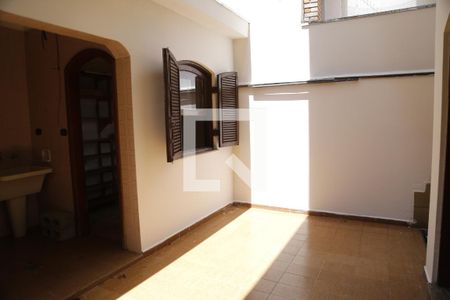 Casa à venda com 200m², 3 quartos e 3 vagasQuintal