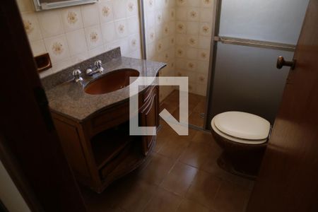 Casa à venda com 200m², 3 quartos e 3 vagasBanheiro da Suíte