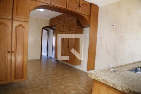 Casa à venda com 200m², 3 quartos e 3 vagasCozinha