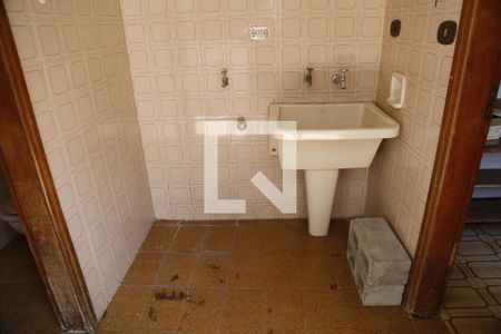 Casa à venda com 200m², 3 quartos e 3 vagasÁrea de Serviço