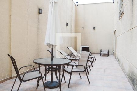 Apartamento à venda com 44m², 1 quarto e 1 vaga Apartamento à venda com 44m², 1 quarto e 1 vagaÁrea comum - Piscina