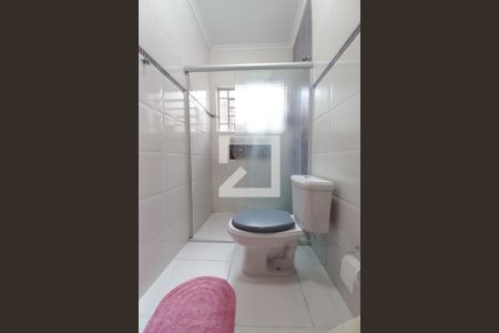 Casa à venda com 115m², 4 quartos e 1 vaga Casa à venda com 115m², 4 quartos e 1 vagaBanheiro da Suíte