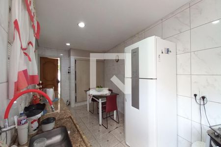Casa à venda com 115m², 4 quartos e 1 vaga Casa à venda com 115m², 4 quartos e 1 vagaCozinha