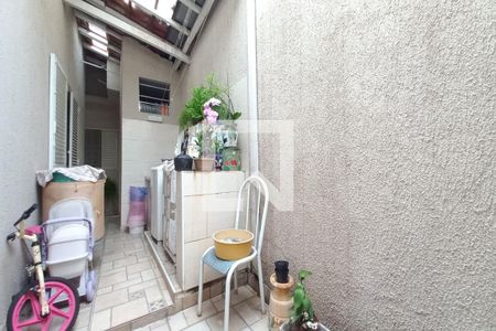 Casa à venda com 115m², 4 quartos e 1 vaga Casa à venda com 115m², 4 quartos e 1 vagaÁrea de Serviço