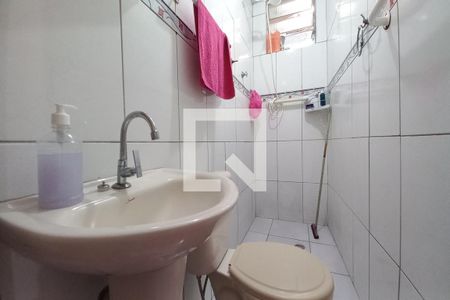 Casa à venda com 115m², 4 quartos e 1 vaga Casa à venda com 115m², 4 quartos e 1 vagaBanheiro da Suíte