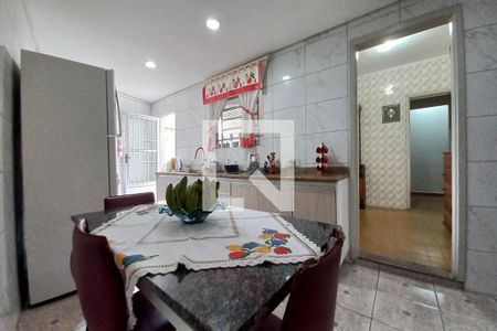 Casa à venda com 115m², 4 quartos e 1 vaga Casa à venda com 115m², 4 quartos e 1 vagaCozinha