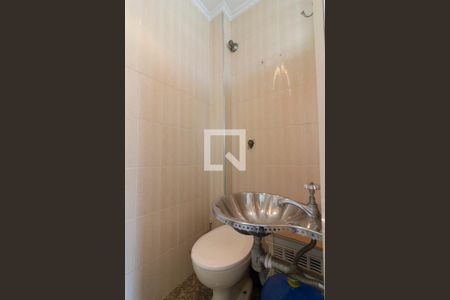 Apartamento para alugar com 160m², 3 quartos e 2 vagasBanheiro de Serviço