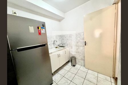 Cozinha  de apartamento à venda com 2 quartos, 83m² em Arvoredo, Contagem