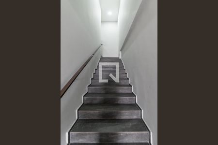 Studio para alugar com 45m², 1 quarto e sem vaga Studio para alugar com 45m², 1 quarto e sem vagaEntrada - Escada