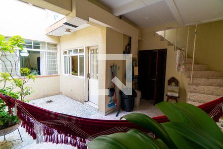 Casa à venda com 150m², 4 quartos e 2 vagasQuintal