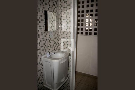 Apartamento para alugar com 65m², 2 quartos e sem vagaBanheiro 