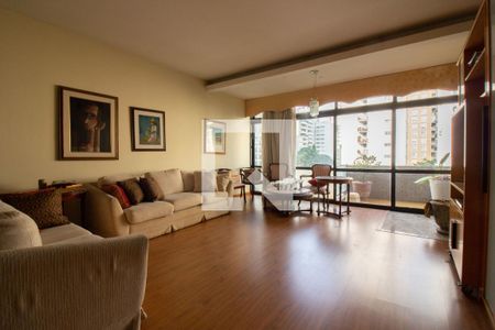 Sala de apartamento à venda com 3 quartos, 190m² em Jardim Paulista, São Paulo