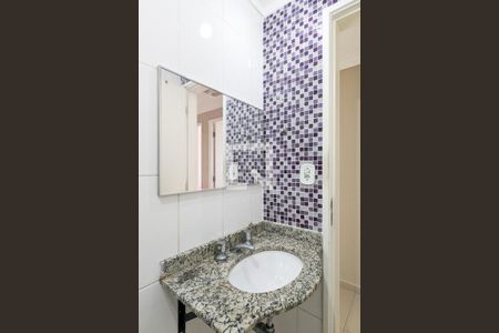 Apartamento à venda com 70m², 3 quartos e 2 vagas Apartamento à venda com 70m², 3 quartos e 2 vagasBanheiro