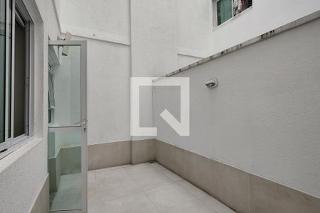 Apartamento à venda com 107m², 3 quartos e 2 vagas Apartamento à venda com 107m², 3 quartos e 2 vagasÁrea de serviço