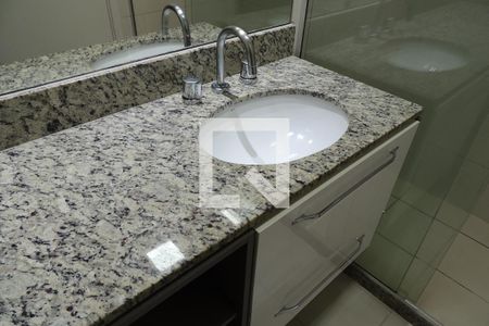 Apartamento à venda com 107m², 3 quartos e 2 vagasBanheiro da Suíte 