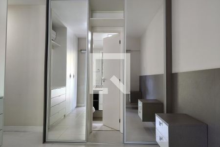 Apartamento à venda com 107m², 3 quartos e 2 vagas Apartamento à venda com 107m², 3 quartos e 2 vagasQuarto 1 - Suíte
