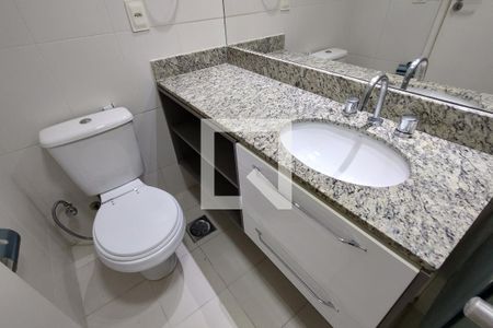 Apartamento à venda com 107m², 3 quartos e 2 vagas Apartamento à venda com 107m², 3 quartos e 2 vagasBanheiro da Suíte