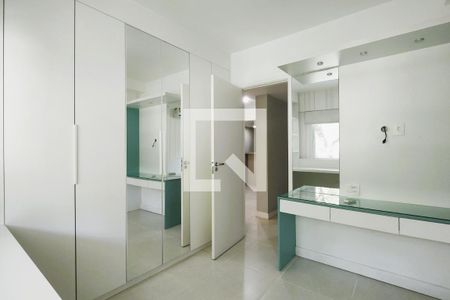 Apartamento à venda com 107m², 3 quartos e 2 vagas Apartamento à venda com 107m², 3 quartos e 2 vagasQuarto 2 - Armários