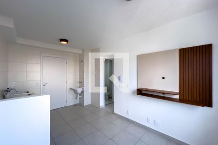 Sala e cozinha de apartamento à venda com 2 quartos, 32m² em Cambuci, São Paulo