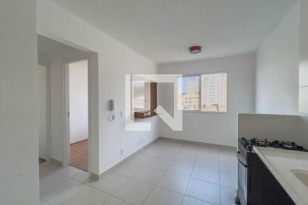 Sala e cozinha de apartamento à venda com 2 quartos, 32m² em Cambuci, São Paulo