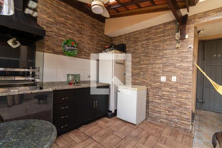 Casa à venda com 300m², 5 quartos e 10 vagas Casa à venda com 300m², 5 quartos e 10 vagasChurrasqueira