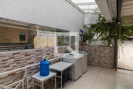 Casa à venda com 300m², 5 quartos e 10 vagas Casa à venda com 300m², 5 quartos e 10 vagasÁrea de Serviço