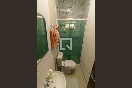 Casa à venda com 300m², 5 quartos e 10 vagas Casa à venda com 300m², 5 quartos e 10 vagasBanheiro 1