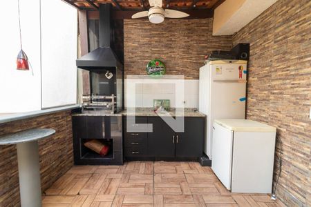 Casa à venda com 300m², 5 quartos e 10 vagas Casa à venda com 300m², 5 quartos e 10 vagasChurrasqueira