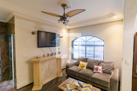 Sala de TV de casa à venda com 5 quartos, 300m² em Burgo Paulista, São Paulo