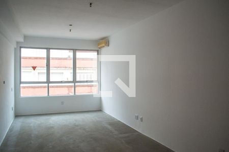 Sala e quarto  de kitnet/studio à venda com 1 quarto, 35m² em Centro Histórico, Porto Alegre