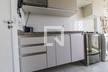 Cozinha de apartamento para alugar com 2 quartos, 88m² em Sítio Tamboré Alphaville, Barueri