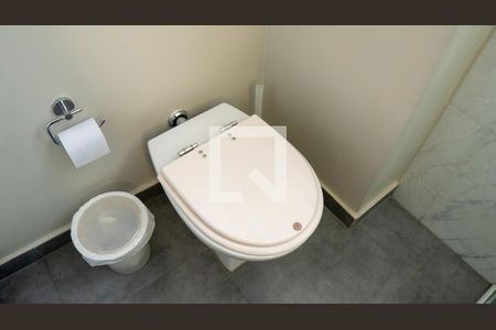 Apartamento à venda com 49m², 1 quarto e sem vaga Apartamento à venda com 49m², 1 quarto e sem vagaBanheiro