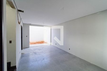 Sala  de casa de condomínio à venda com 4 quartos, 123m² em Ouro Preto, Belo Horizonte