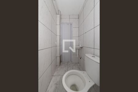Casa para alugar com 38m², 1 quarto e sem vaga Casa para alugar com 38m², 1 quarto e sem vagaBanheiro