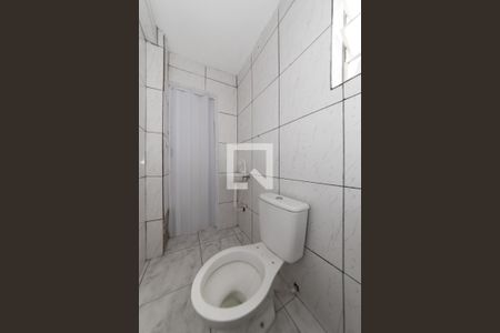 Casa para alugar com 38m², 1 quarto e sem vaga Casa para alugar com 38m², 1 quarto e sem vagaBanheiro